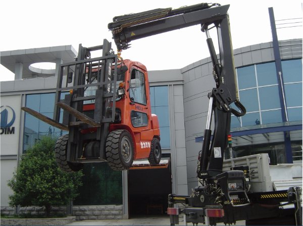 五十鈴31噸計(jì)量檢衡車(chē) 五十鈴31噸計(jì)量檢衡車(chē)