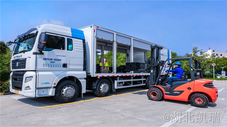 廂式檢衡車(chē)叉車(chē)叉運(yùn)砝碼 廂式檢衡車(chē)叉車(chē)叉運(yùn)砝碼